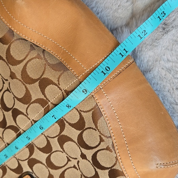 Coach Tan Shoulder Purse, Great Condition - Picture 10 of 11
